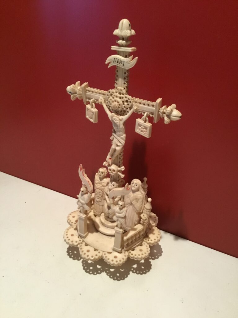 Dieppe Ivory crucifix